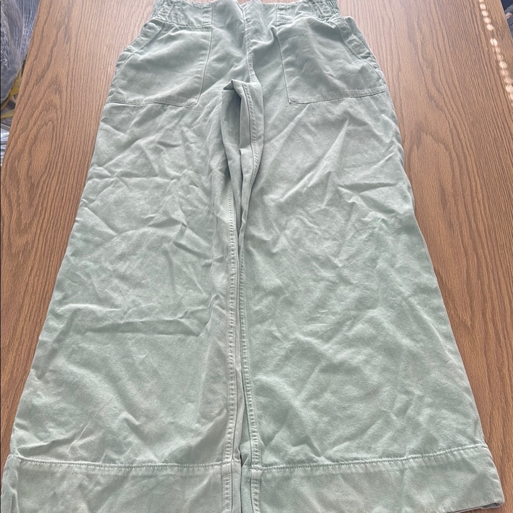 Free People Breezy Pants.  Size small. Excellent condition.